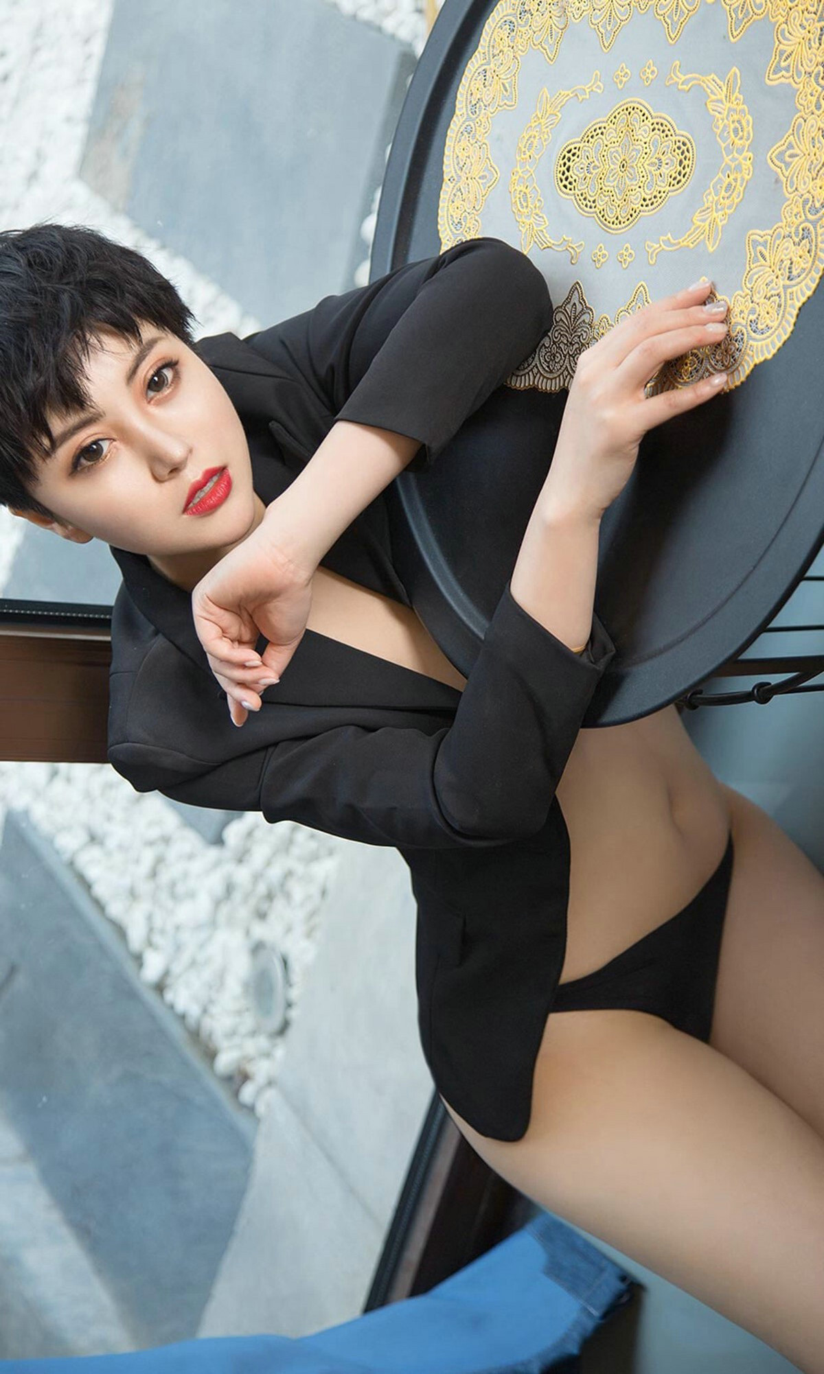 [Ugirls]爱尤物 No.1469 黑白诱惑 金卓然